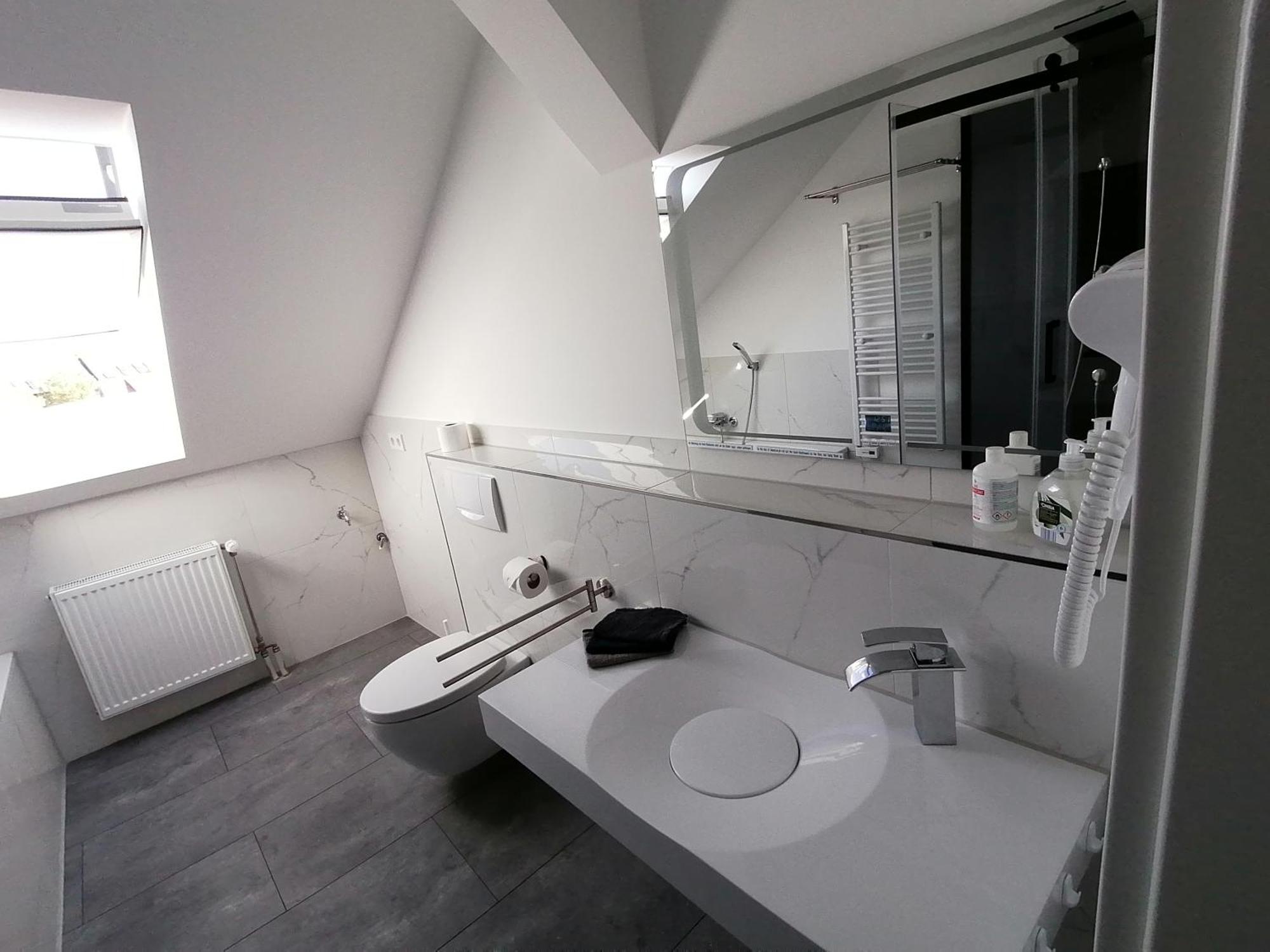 Auszeit2 Erfurt - Stilvolle Dachwohnung Mit Parkplatz - Zentrumsnah ภายนอก รูปภาพ